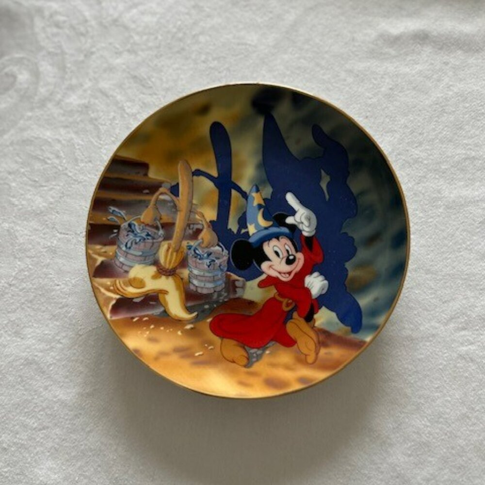Walt Disney's Fantasia 50th Anniversary Plate (1940 - 1990) - EXCELLENT CONDITIO